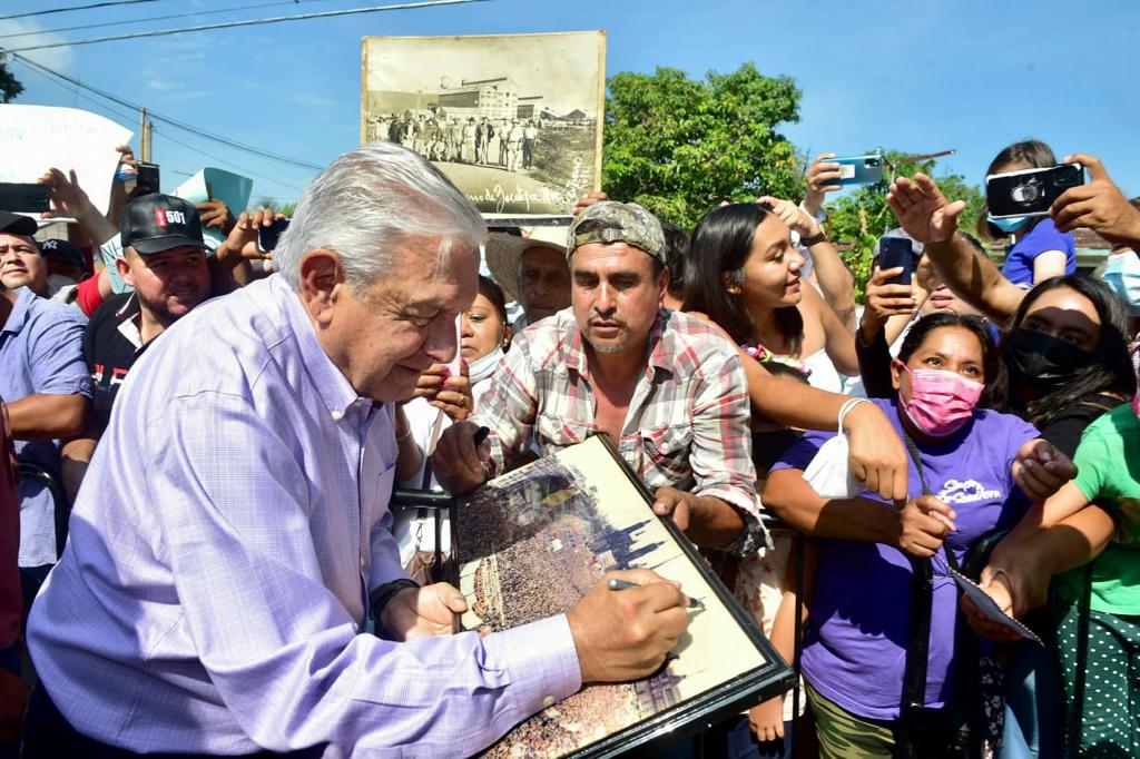 L Pez Obrador Califica De Hist Rico El Triunfo De Petro En Colombia