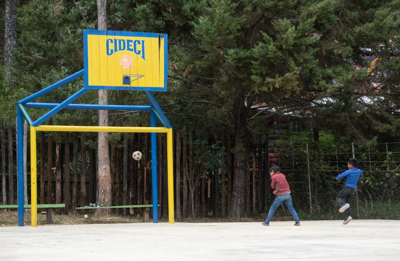 Fotogalería: Todo listo en el CIDECI para el encuentro internacional 