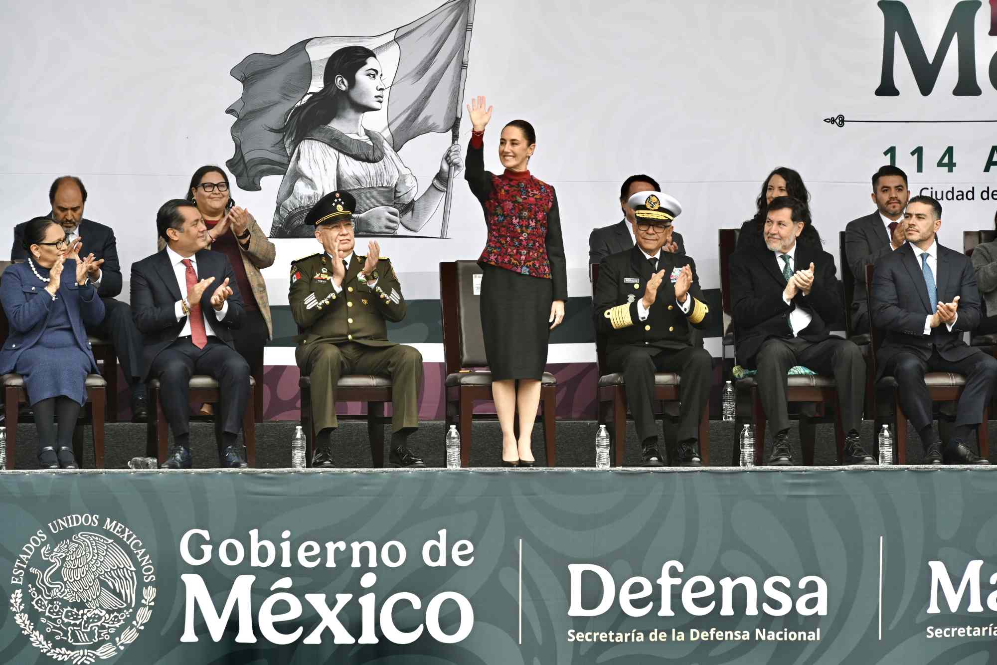Sheinbaum encabeza desfile por el 114 aniversario de la Revolución ...