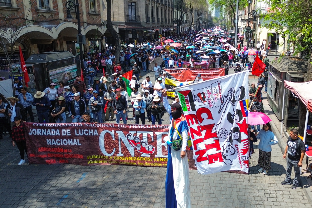 Maestros inician un paro de 72 horas en México para exigir mejoras ...
